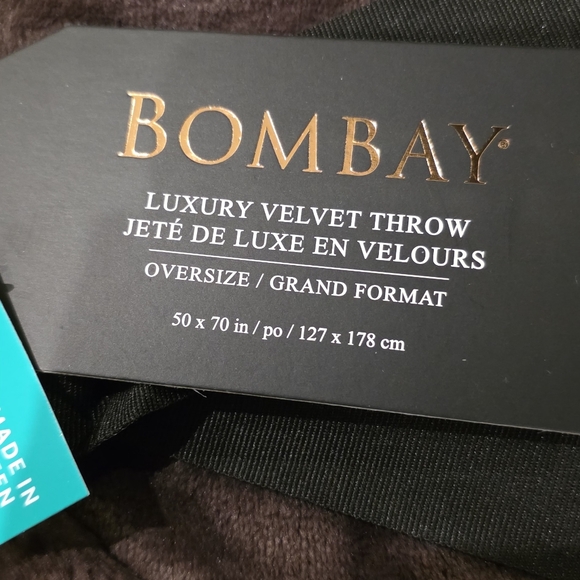 Bombay Chocolate Plush Blanket - Picture 3 of 3